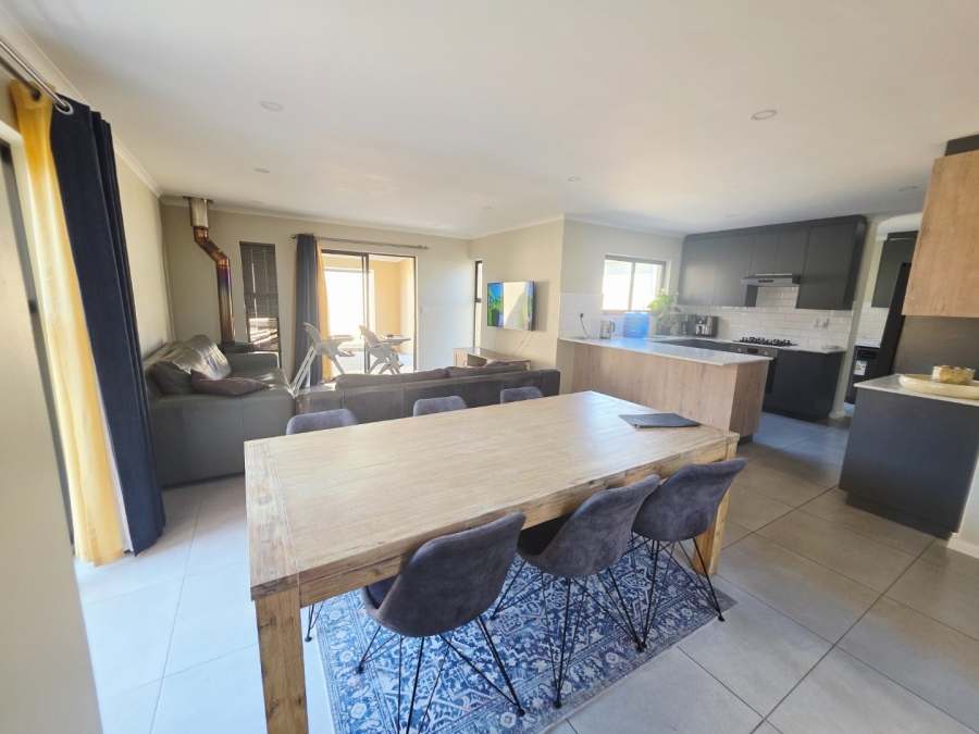 5 Bedroom Property for Sale in Sandown Western Cape